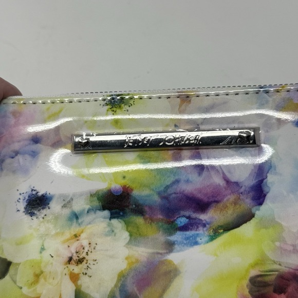 Betsy Johnson Wallet Wristlet Watercolor, Brand New With Tags - Picture 3 of 5